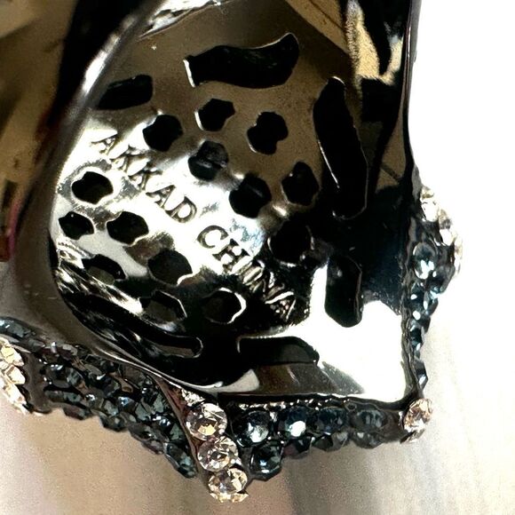 Akkad Bold Blue Crystal Statement Ring - Picture 8 of 11